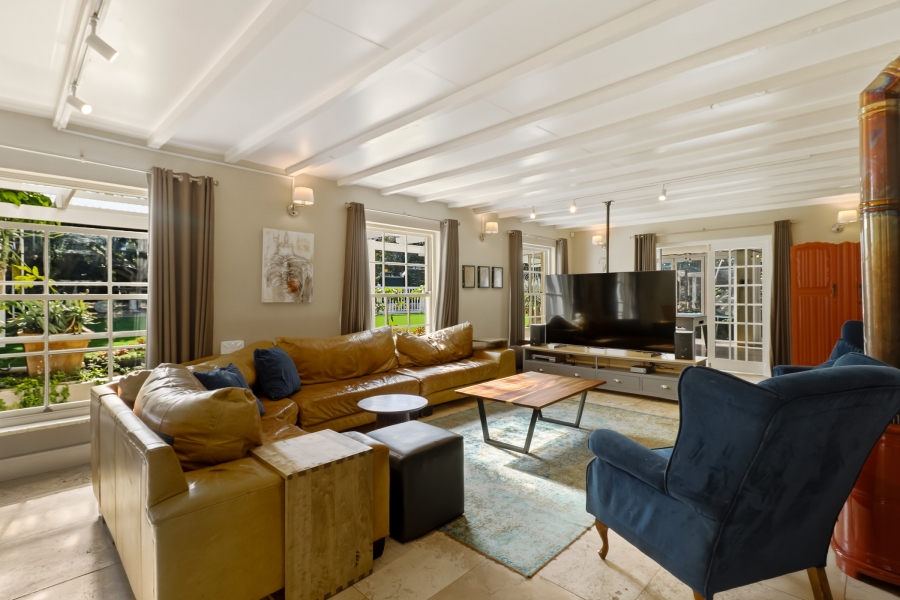 6 Bedroom Property for Sale in La Concorde Western Cape